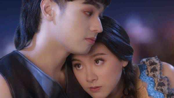 小水新剧《初恋古迹》，小狼狗or小奶狗？敲甜二次元爱情魔幻剧腾讯爱奇艺同步追！