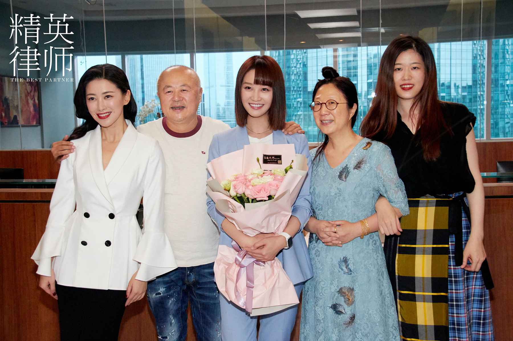 《精英律师》杀青 蓝盈莹披荆斩棘诠释律政新人成长