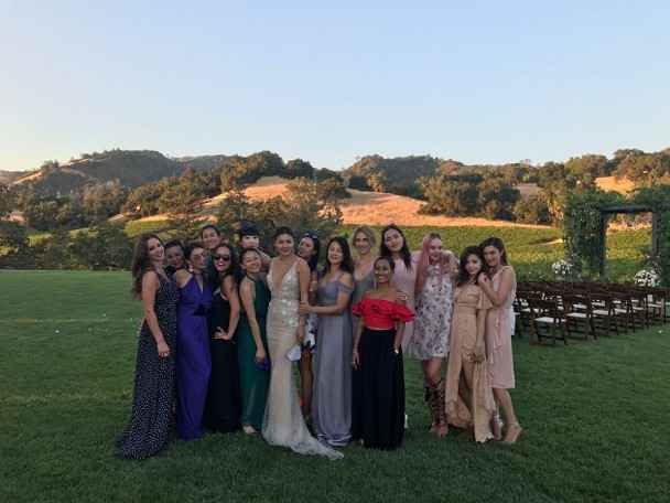 今日头条:乐基儿老公与外籍女表示亲密？乐基儿回应：是很好的伴侣