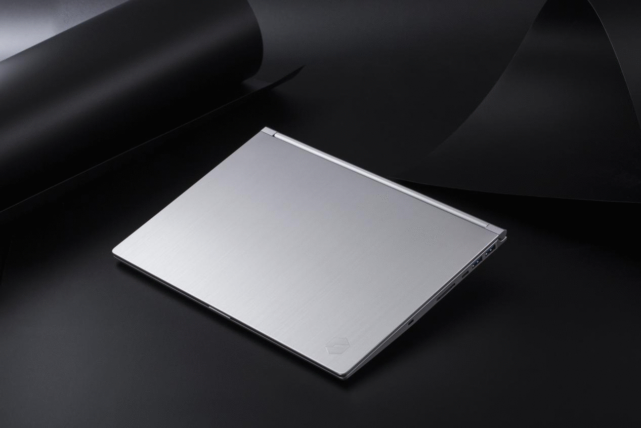 头条:机器革命品牌日 高机能S1轻薄本的规范