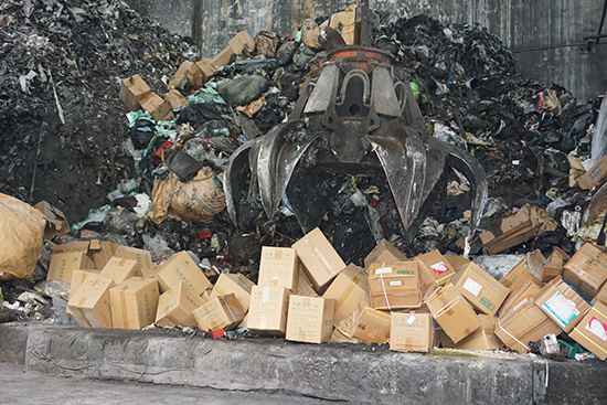  北京集中销毁食品安全整治联合行动查扣物品