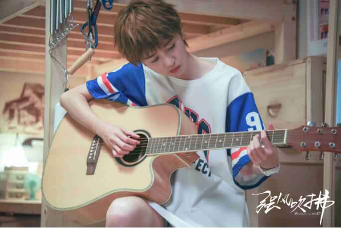 李凯馨《强风吹拂》今天首播 扮演假小子林峰