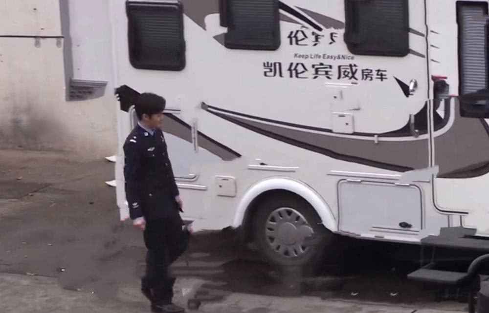 尹正蒋梦婕深夜同回旅馆 恋情据说再添实锤