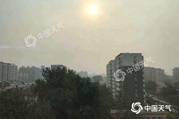  北京本日雷阵雨大风扰出行 下周热意足最高温或达32℃