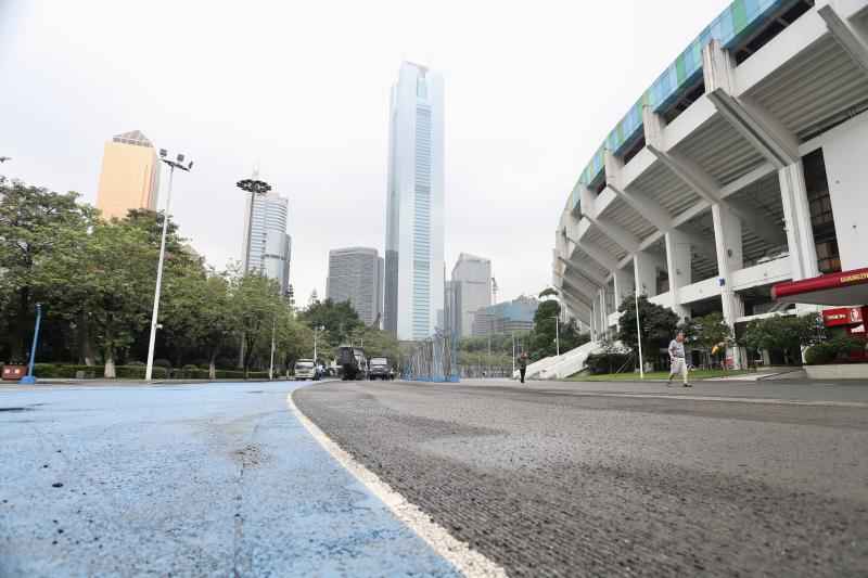 “天体环路” 塑胶跑道8月底与市民碰头