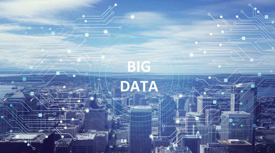  打响数字经济品牌 曾文明听取大数据事情讲述