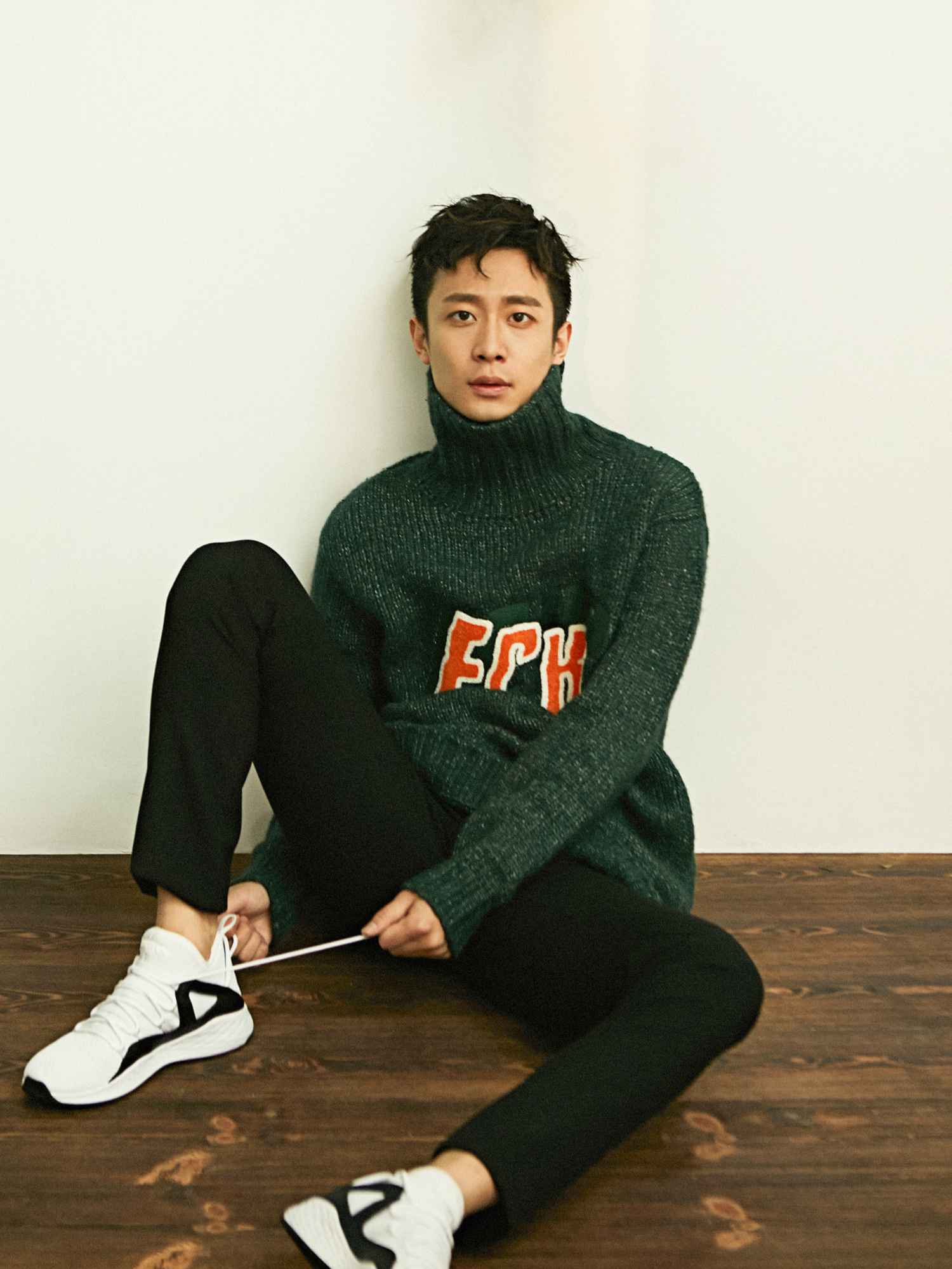 郑晓龙监制《破局1950》元旦开播 央视开年大戏赵倬霆扮演战士引等候