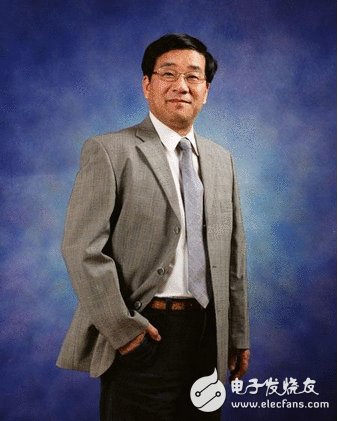 三十年前，他被称为“电商教父”被称为中国电商的鼻祖。他曾逼马云致歉，却被马云甩出几条街