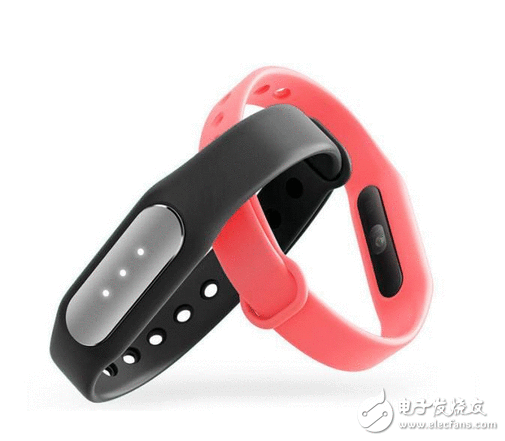 手环你选华为荣耀手环照旧小米手环 比拟一下谁是腕上新宠