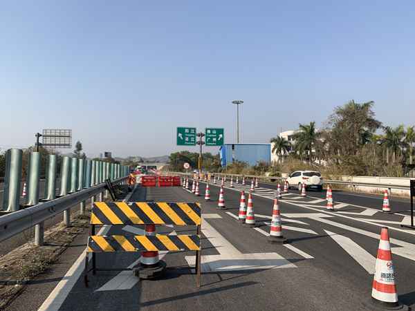 留意！新台高速公路司前互通广州往台山偏向匝道实施交通管束！