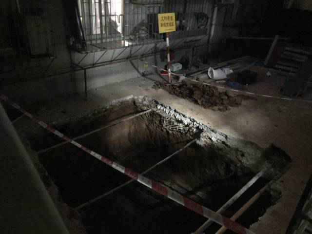 广州越秀住民加装电梯，竟意外发明汉代古墓！