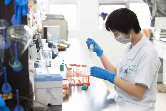 广州女大夫攻陷重浩劫题，用20年破解癌症放疗后神经痛“暗码”