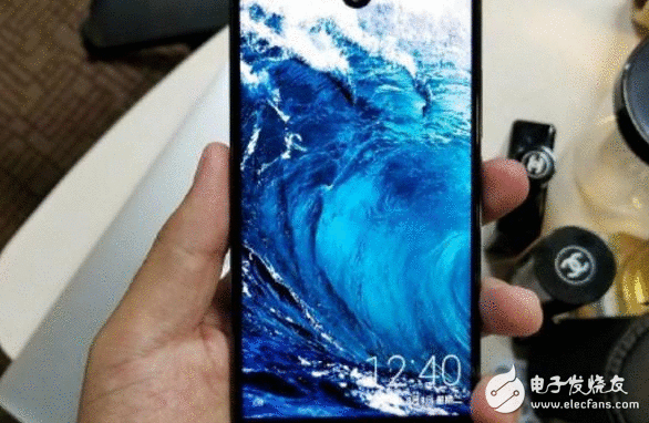 小米MIX2惊艳曝光：竟无前置摄像头！猜猜怎么自拍