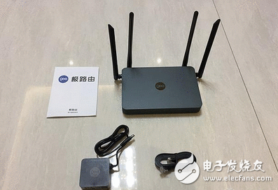 极路由B70零元购入手体验：从基本硬件到智能家居进口，车安详路由好用