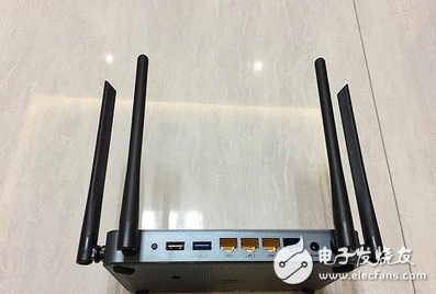 极路由B70零元购入手体验：从基本硬件到智能家居进口，车安详路由好用