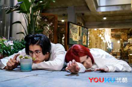 《终极一班5》剧照来袭 瑟熊和辜裘猖獗发糖