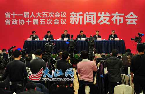 江西“两会”进行最后一场新闻宣布会