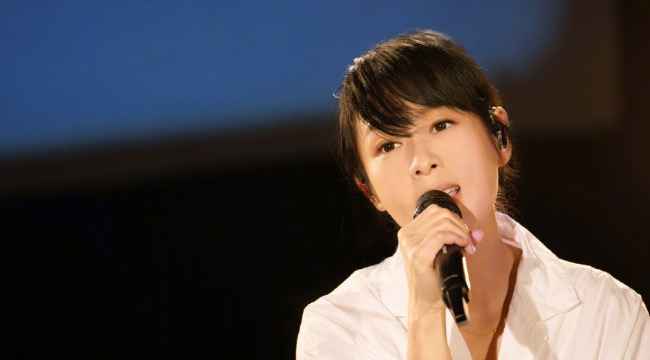 阿信找奶茶要版权费 网友挖苦：又皮了