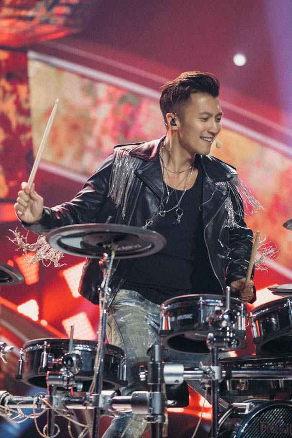 谢霆锋唱歌锋利吗 涉及规模遍及玉成面人才