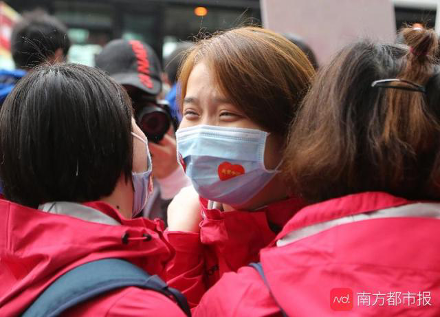85名援助武汉医疗队员平安返粤 年数最小仅23岁