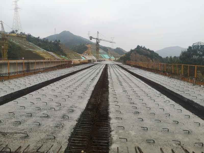 大丰华高速三涉水大桥顺利意会，比预定工期提前20天