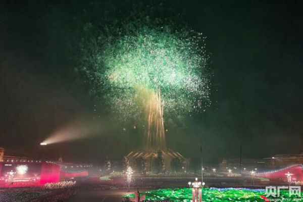 “牡丹花开”国庆夜！浏阳烟花绽放国庆联欢晚会探秘