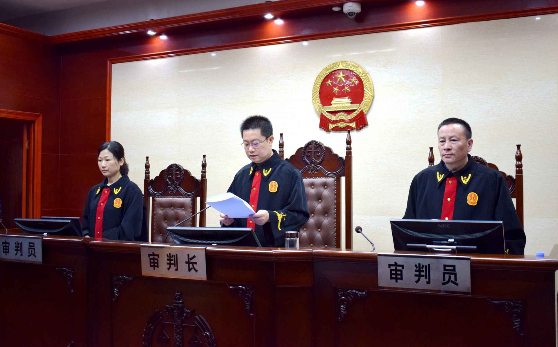 皖南医学院原督导员张光平纳贿一案宣判