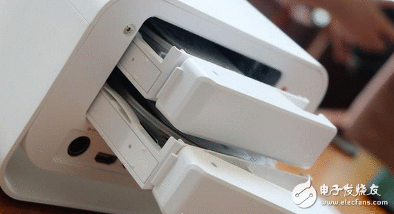 当市面上所有网盘扑街的时候 能下、能播、能分享 你需要的就是这样一款神器