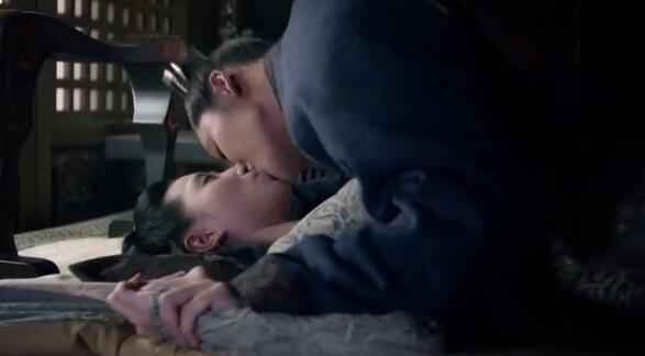 陈伟霆扑倒刘诗诗强吻 标准爆表太豪情了