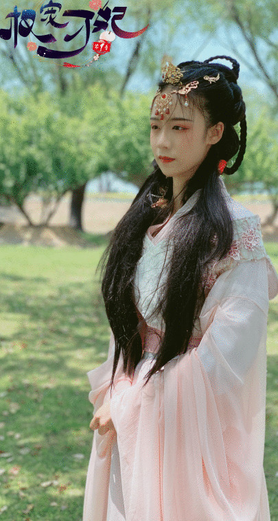 权宠刁妃：为了还债卖起了口水巾？观众：这口胃还真是重