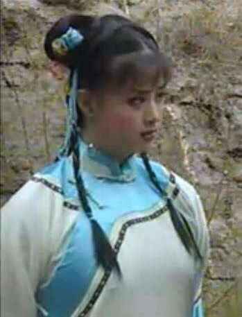 蒋欣早年跑龙套照片曝光 搁此刻没剧组敢要