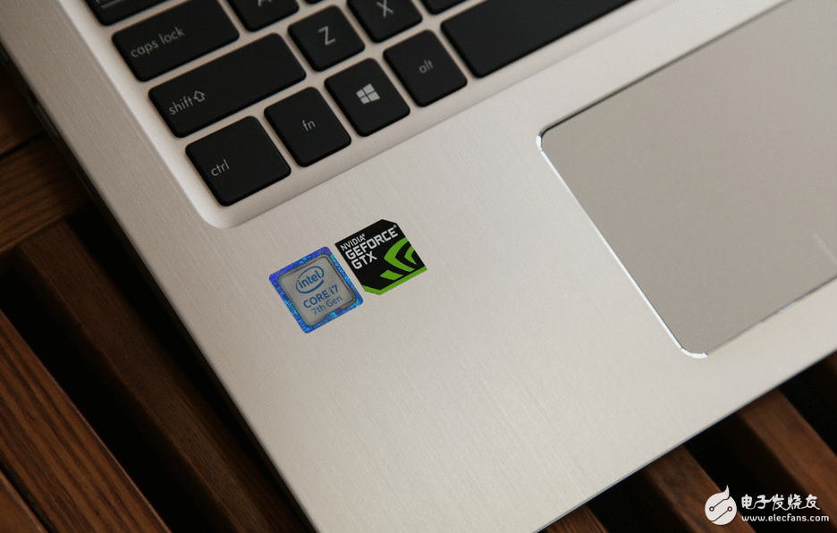 华硕航行碉堡NX580VD怎么样？航行碉堡NX580VD开箱图赏：沉稳又有科技感