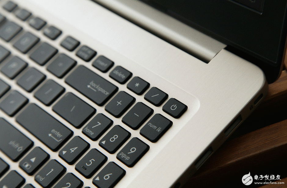 华硕航行碉堡NX580VD怎么样？航行碉堡NX580VD开箱图赏：沉稳又有科技感