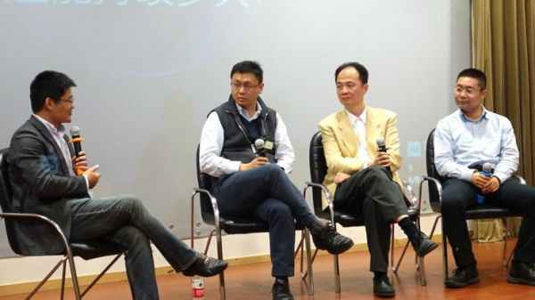  四位顶级AI大牛纵论：深度进修和大数据团结的红利还能一连多