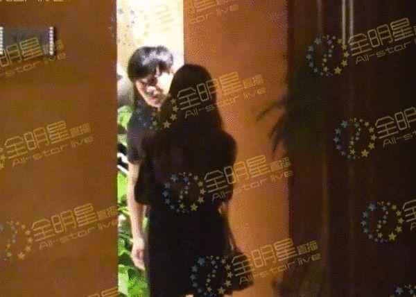 玩3P？陈思成总统套房幽会2女