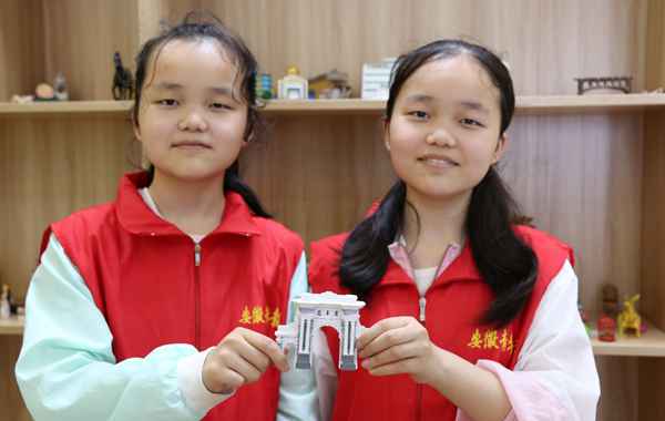 本报学生记者走进未成年人教诲法治中心