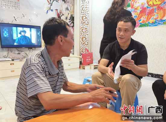 南溪山医院开展“七一”走访慰问贫困户勾当