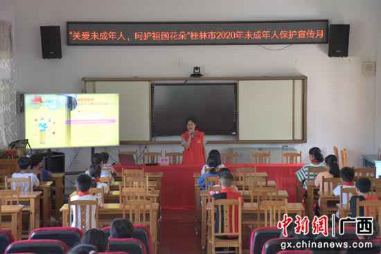 南溪山医院抗“疫”宣讲助力易地扶贫搬家安放点团建事情