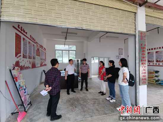 南溪山医院抗“疫”宣讲助力易地扶贫搬家安放点团建事情