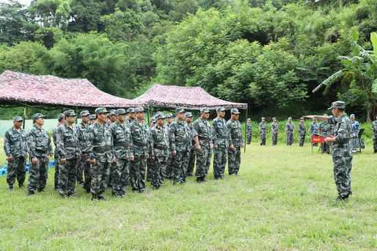 横县开展军事化关闭式会合培训 敦促率领干部走前列担使命