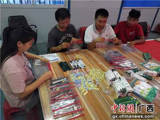 中建四局华南公司“党员志愿者处事队”为高考护航