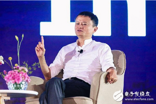 美国背后捅刀 银联连系苹果付出反抗付出宝和微信付出有失大义 依然挡不住马云进军全球化