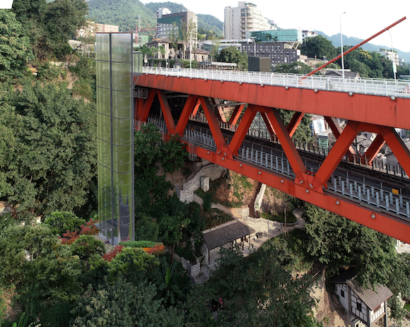 增设垂直升降梯和都市阳台的跨江大桥 就是山城“最美的风光”