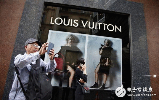 中国很有大概成为全球第一个无现金国度 庞大便利正在改变我们的糊口