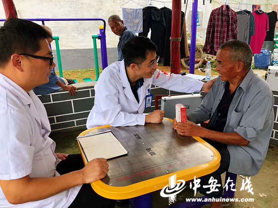 直击抗洪一线：医疗队进入受灾前线义诊