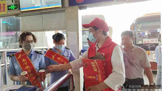 助力创城：南宁青年志愿者开展系列志愿勾当