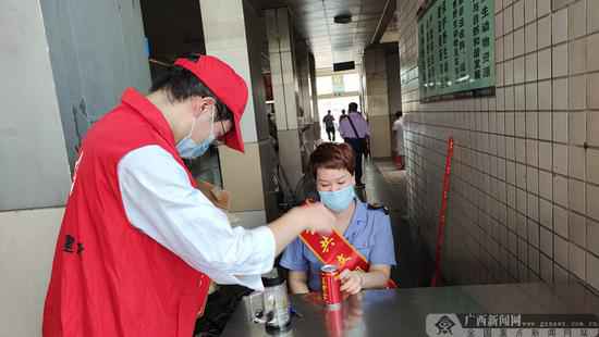 助力创城：南宁青年志愿者开展系列志愿勾当