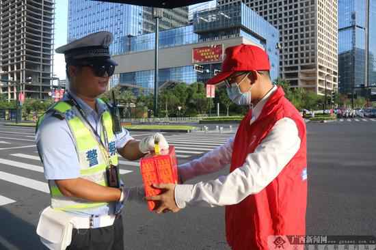 助力创城：南宁青年志愿者开展系列志愿勾当