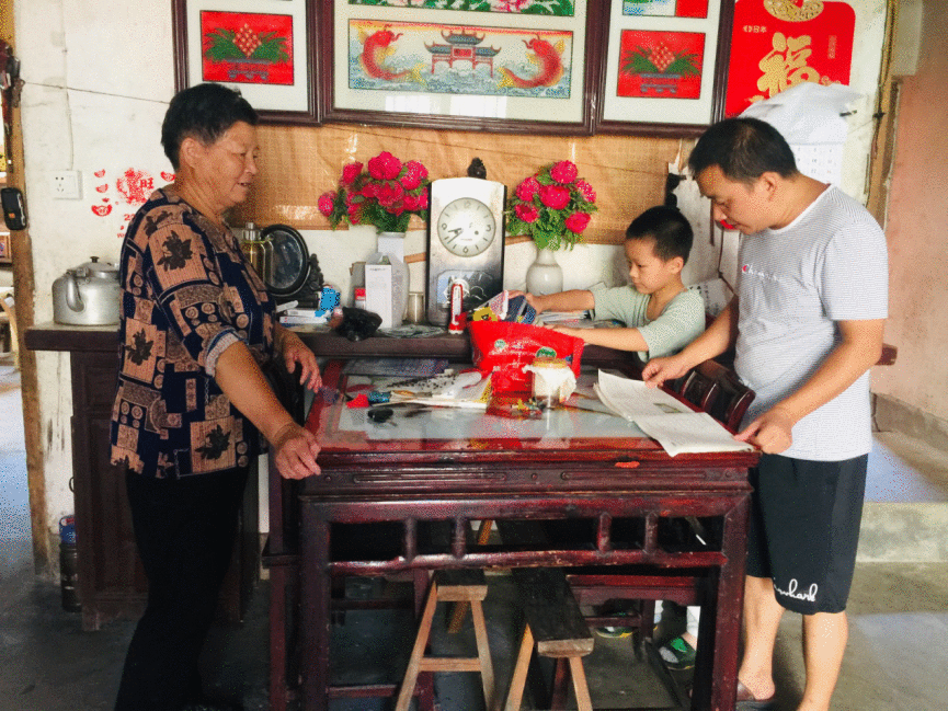 歙县“千师访万生”暑期安详不放假