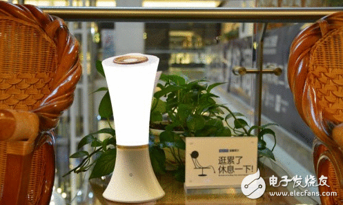 这款台灯有点纷歧样：小蛮腰智能语音台灯评测：成果挺少但很好用